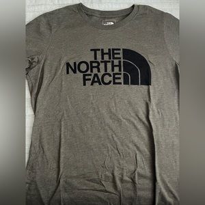 NWOT- The North Face Women’s Tee